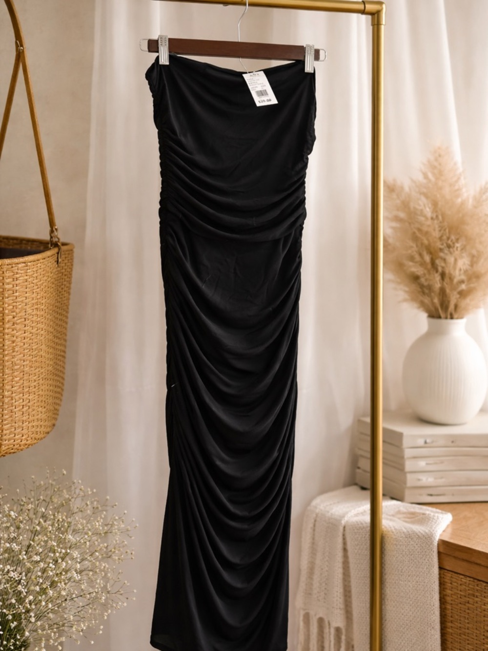 Black Ruched Midi dress - Picture 2 of 3